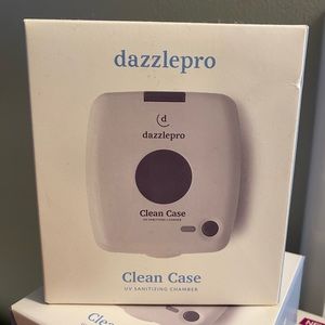 Dazzlepro clean case UV sanitizing device